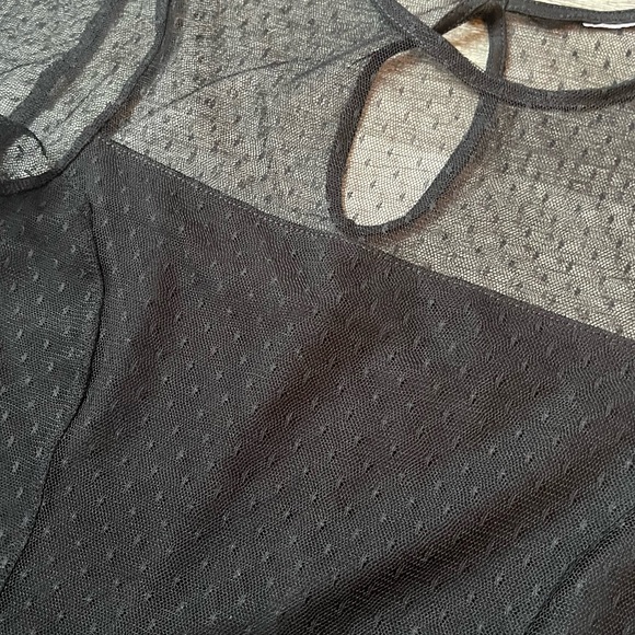 Back Lace Evening Dress - Picture 4 of 9